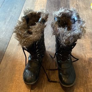 Sorel black boots size 8.5 waterproof